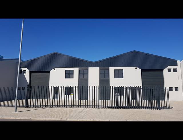 1,107M² FACTORY TO LET IN SAXENBURG PARK 2
